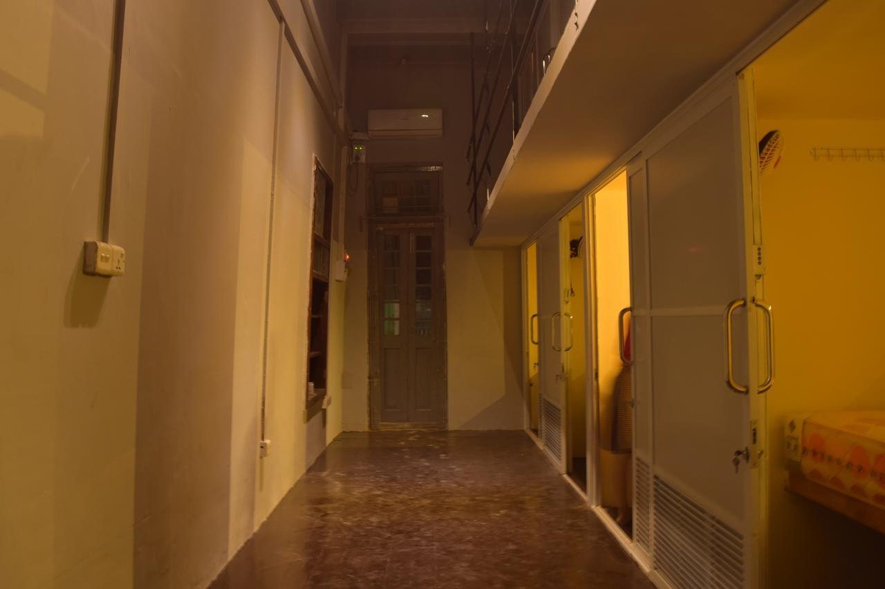 21 Hostel Yangon Exterior photo