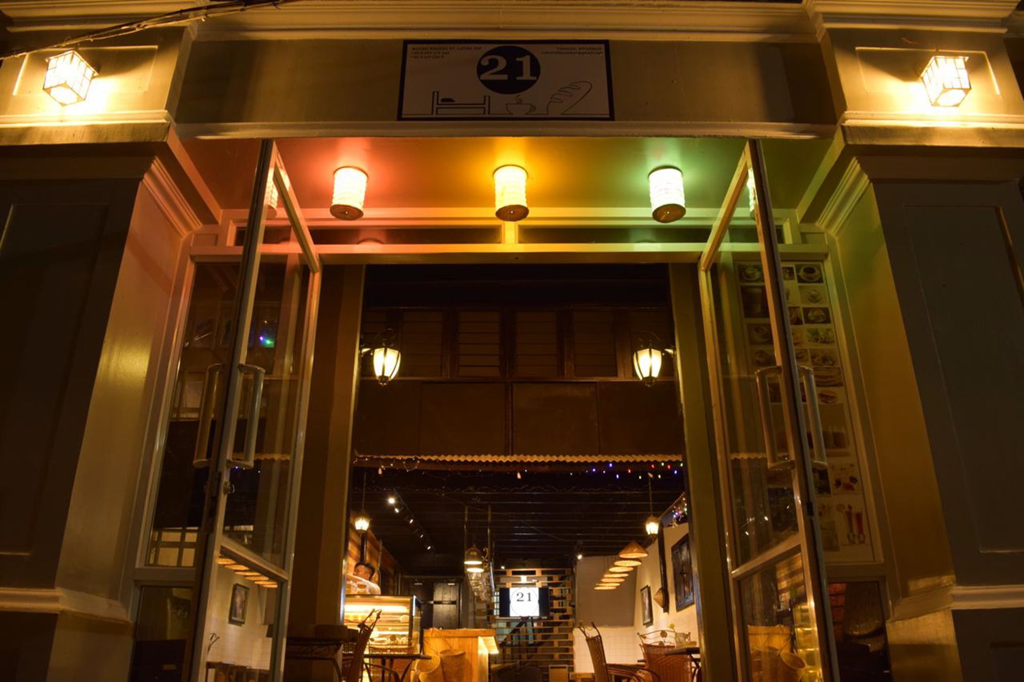 21 Hostel Yangon Exterior photo